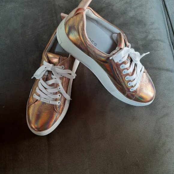 J/Slides Rose Gold Metallic Platform Sneakers Sz 8 - Picture 1 of 7